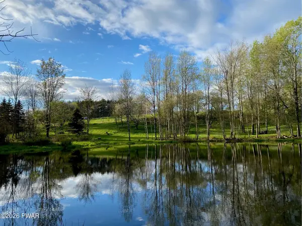 1264 Advent Road, Lake Ariel, PA 18436