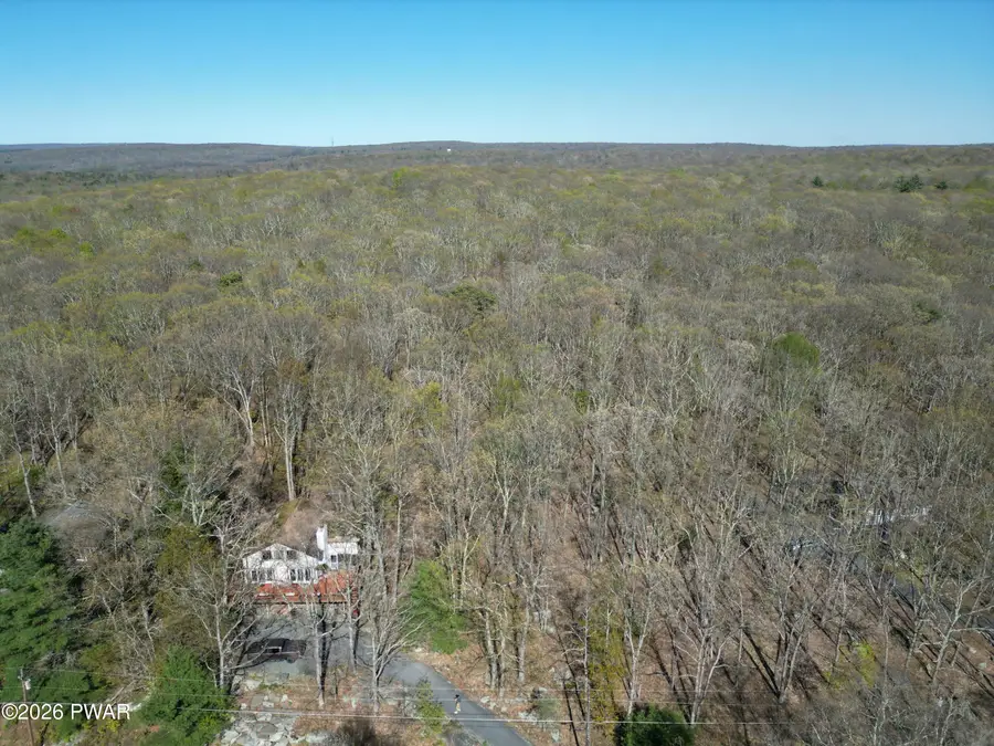 825 N Hillview Place, Hawley, PA 18428 - #2