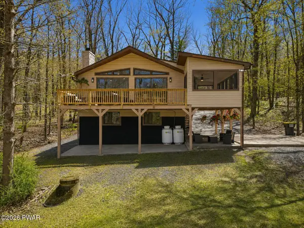 330 Surrey Drive, Hawley, PA 18428