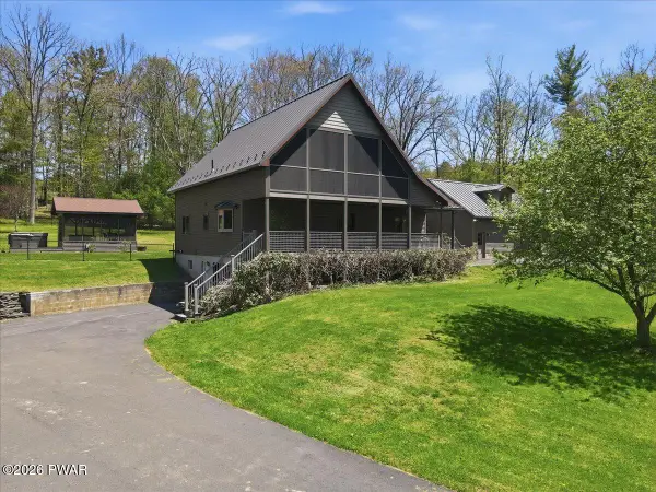 70 Bowling Center Lane, Hawley, PA 18428
