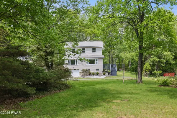 286 Mozzette Road, Canadensis, PA 18325