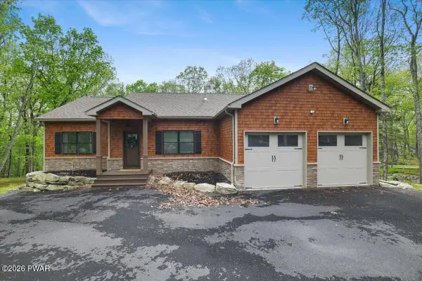 805 Visalia Court, Hawley, PA 18428
