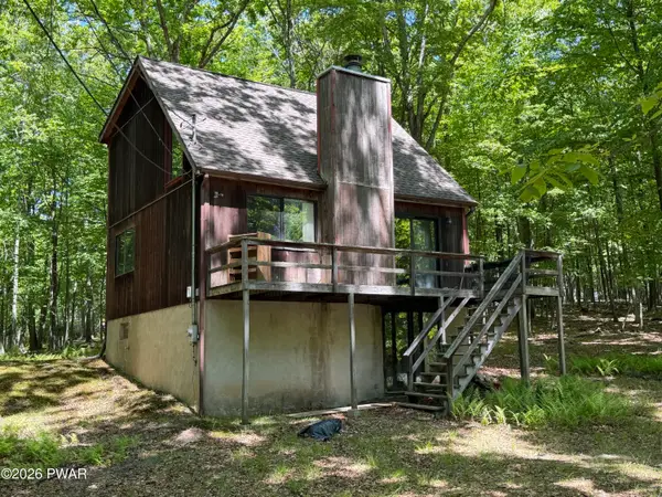 489 Westcolang Road, Hawley, PA 18428