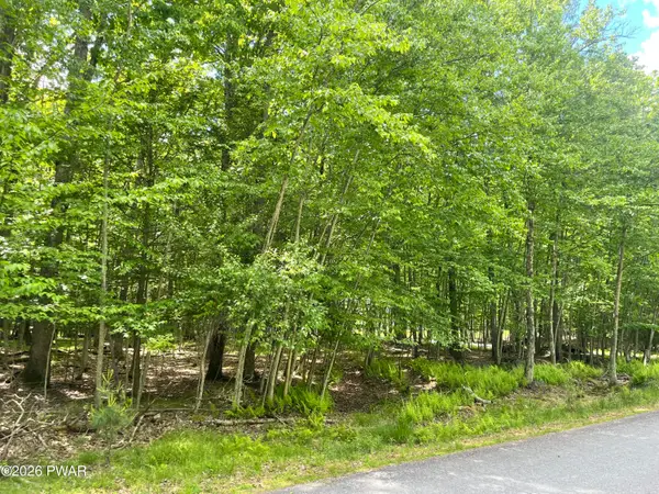 631 Sun Valley Drive, Tafton, PA 18464