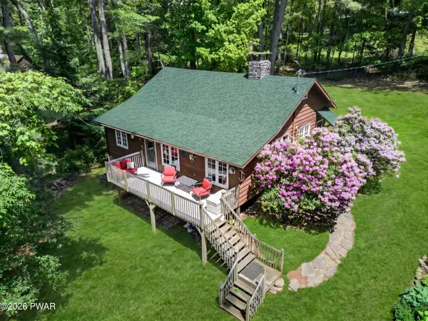 4105 Upper Unger Road, Paupack, PA 18451