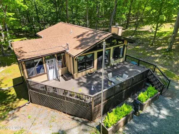 803 Buckhorn Court, Hawley, PA 18428