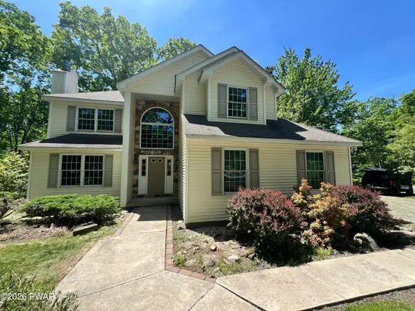 118 Country Club Drive, Lords Valley, PA 18428