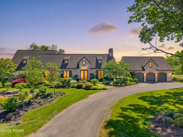 129 Valleyview Road, Greentown, PA 18426