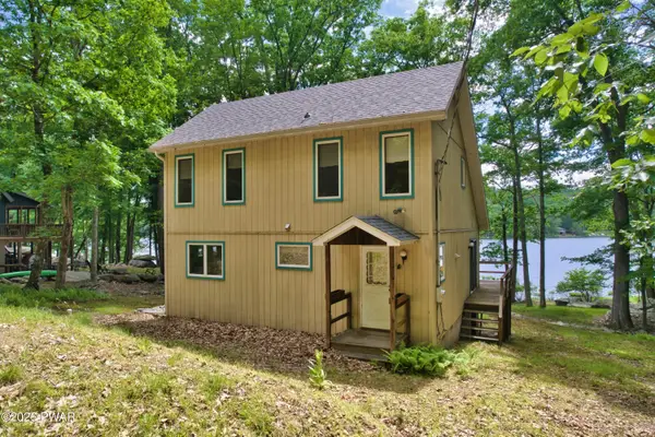 113 E Shore Drive, Hawley, PA 18428
