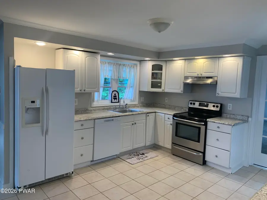 600 Mcalpine Street, Avoca, PA 18641 - #2