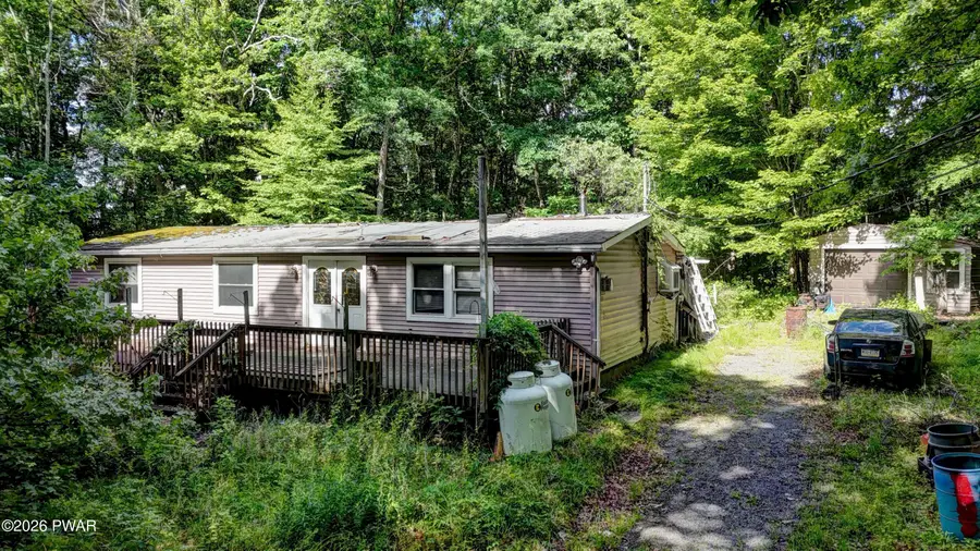 119 Galahad Road, Greeley, PA 18425 - #2