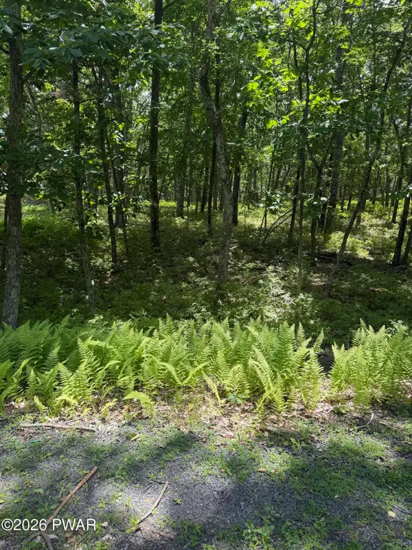 2119 Mallard Court, Select One, PA 18328