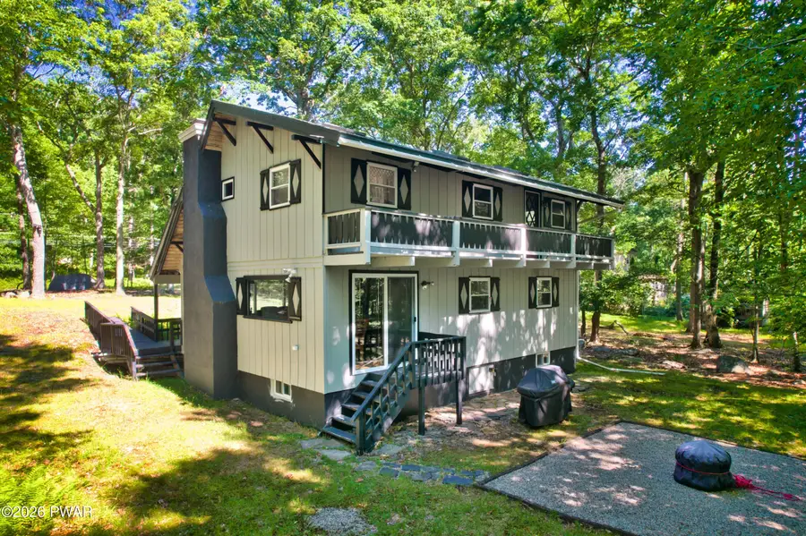 326 Gold Finch Road, Bushkill, PA 18324 - #2