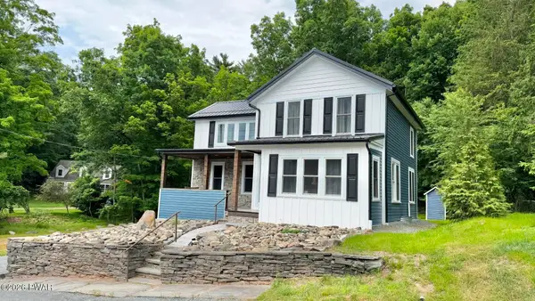 207 Highland Street, Hawley, PA 18428