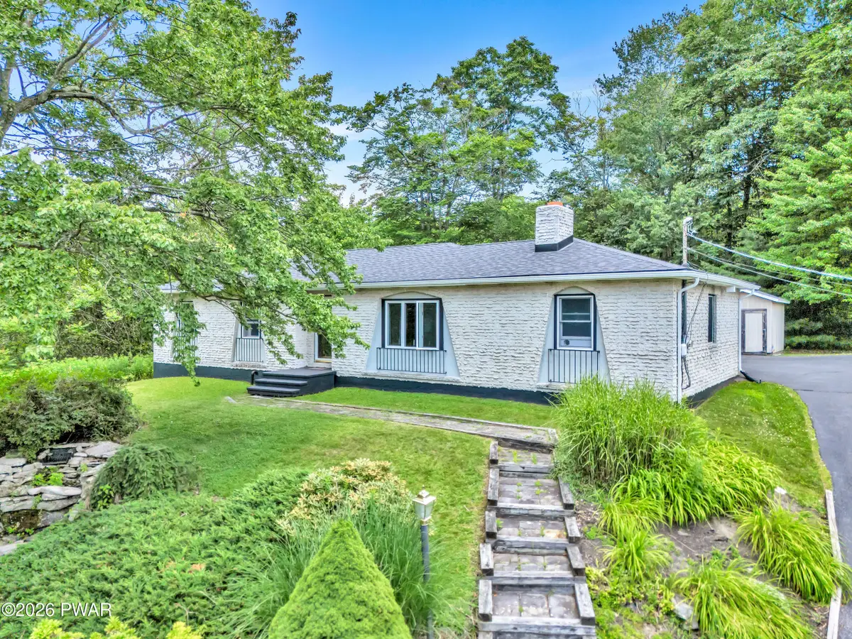 604 Circle Drive, Roaring Brook, PA 18444 - #1