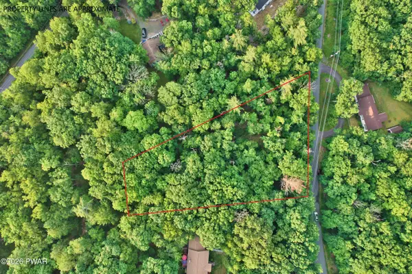 247 Water Forest Drive, Dingmans Ferry, PA 18328
