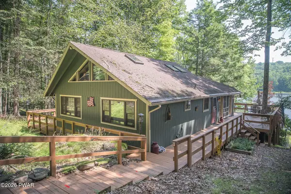 48 Sheridan Road, Hawley, PA 18428