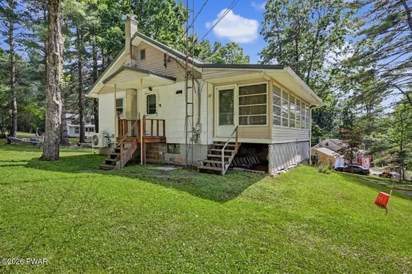 618 1st Street, Hawley, PA 18428