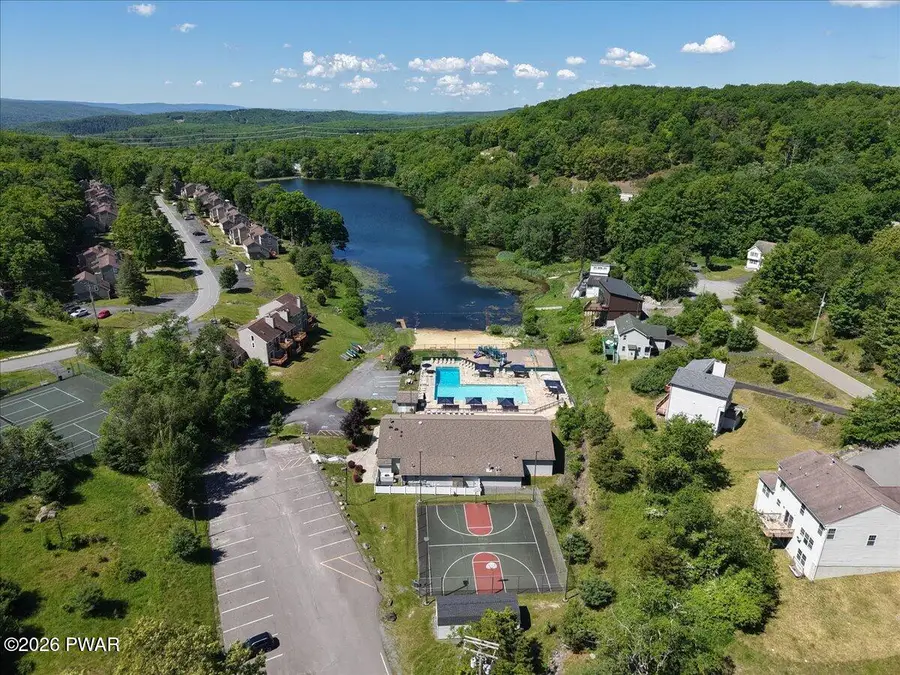 1076 Porter Drive, Bushkill, PA 18324 - #2