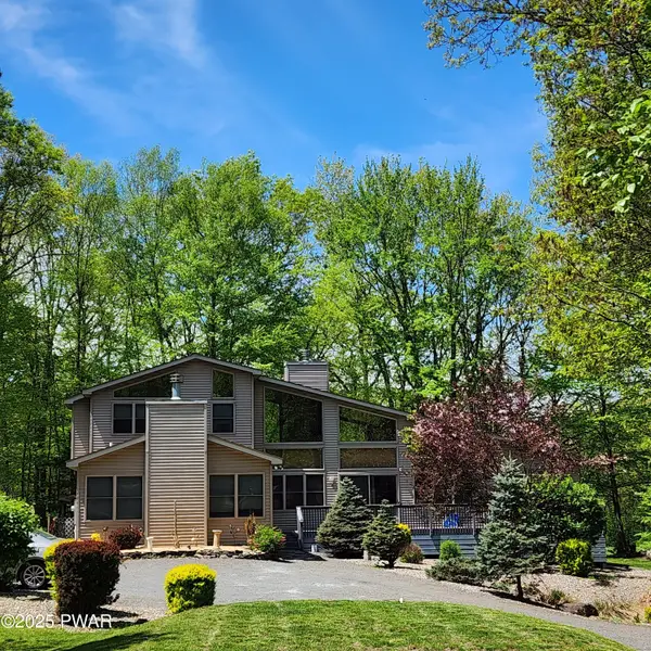 344 Canoebrook Drive, Lords Valley, PA 18428