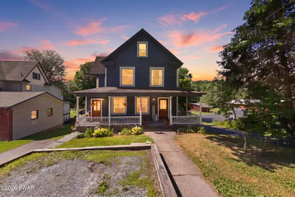 705 Texas Palmyra Highway, Hawley, PA 18428