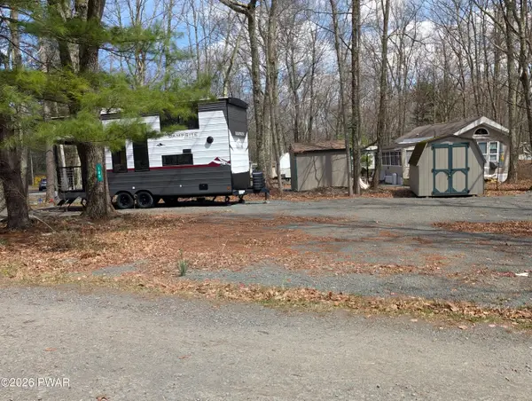 100 Commanche Drive, Shohola, PA 18458