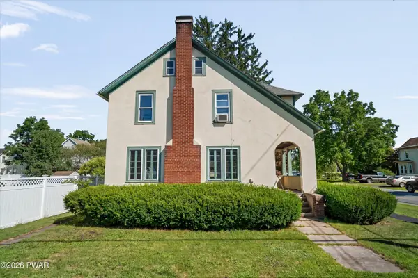 210 Avenue H, Matamoras, PA 18336