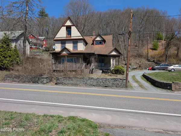 690 Texas Palmyra Highway, Hawley, PA 18428