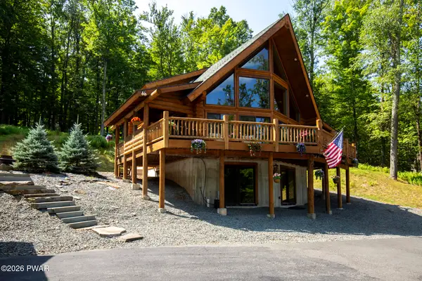 148 Tanbark Drive, Greentown, PA 18426