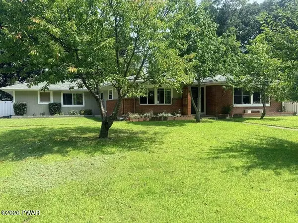 12 Mae Lane, Matamoras, PA 18336