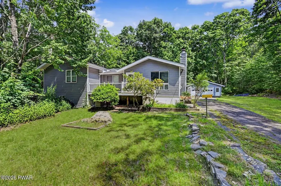 127 Lone Pine Bay, Hawley, PA 18428 - #3