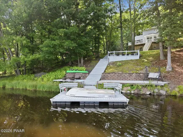 176 Spruce Lake Drive, Milford, PA 18337