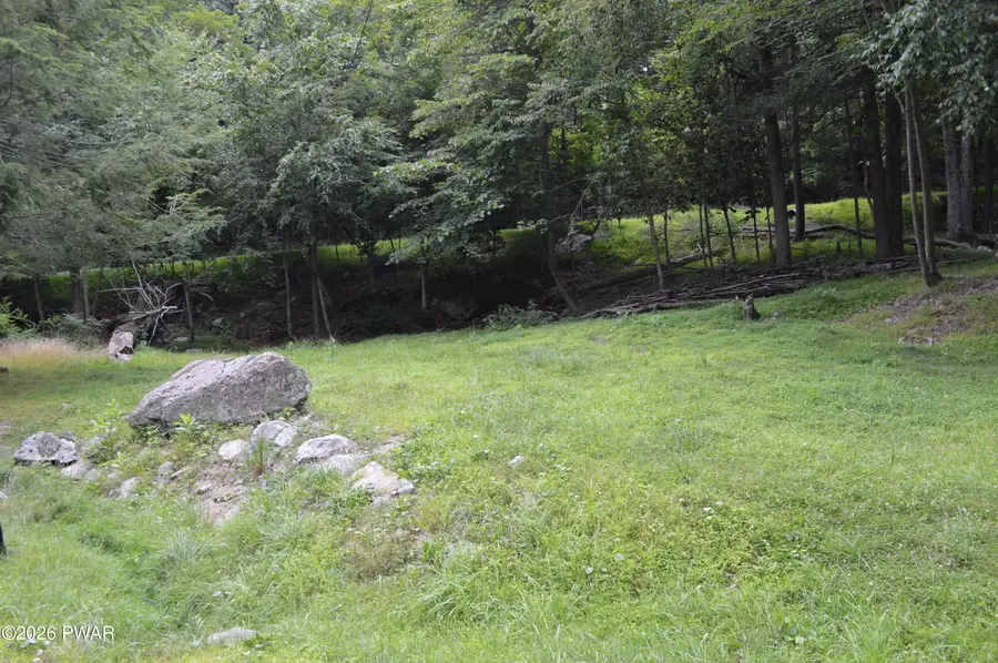 Southerton Lane, Greentown, PA 18426 - #2