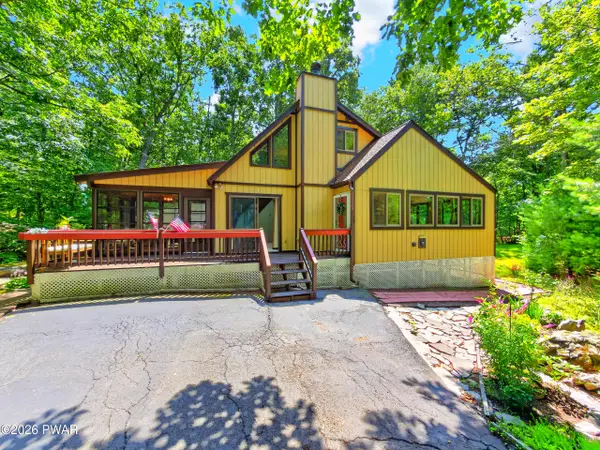 800 Mustang Court, Lords Valley, PA 18428