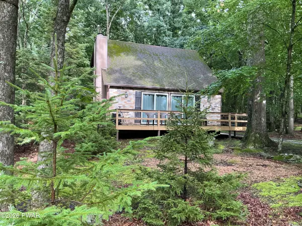 100 S Shore Drive, Milford, PA 18337