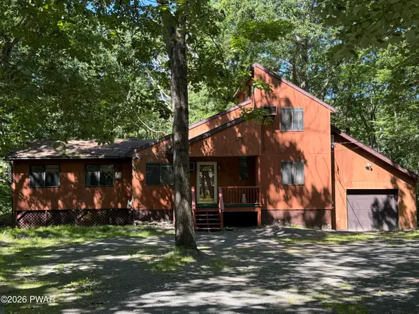 805 Towhee Court, Lords Valley, PA 18428