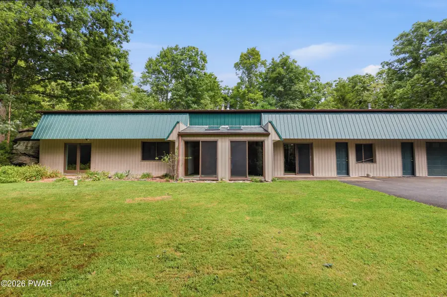 2600 Owego Turnpike, Hawley, PA 18428 - #3