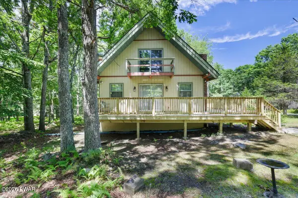 1107 Grouse Court, Bushkill, PA 18324