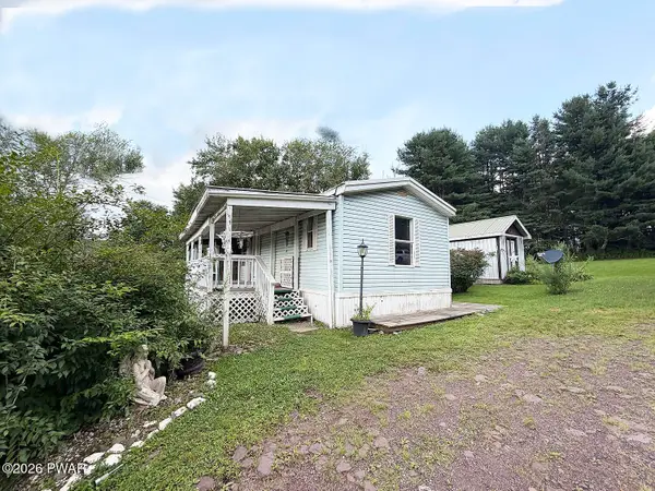 15 Duran Road, Equinunk, PA 18417