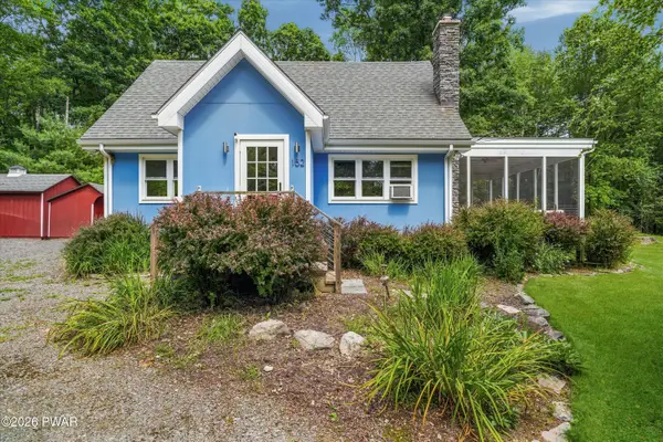 152 Welcome Lake Est Lane, Beach Lake, PA 18405