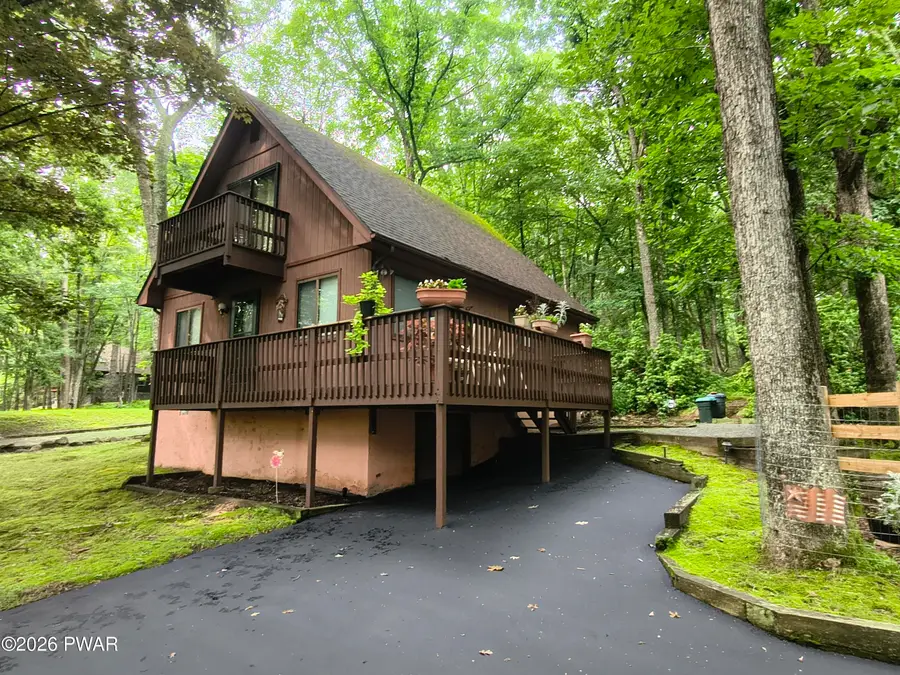 205 Fawn Lake Drive, Hawley, PA 18428 - #2