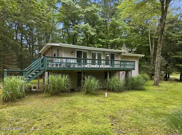 128 Cherry Point Circle, Canadensis, PA 18325