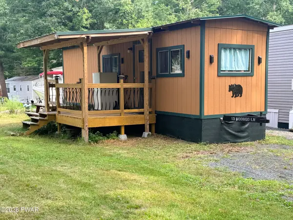 13 Booboo Lane, Hawley, PA 18428