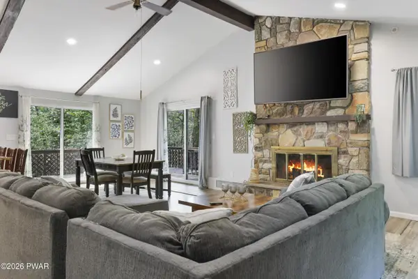 19 Conservancy Court, Gouldsboro, PA 18424