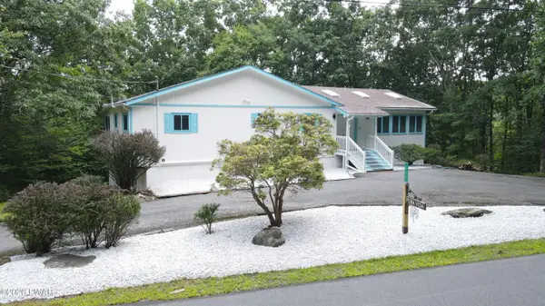 111 Cottonwood Drive, Lords Valley, PA 18428
