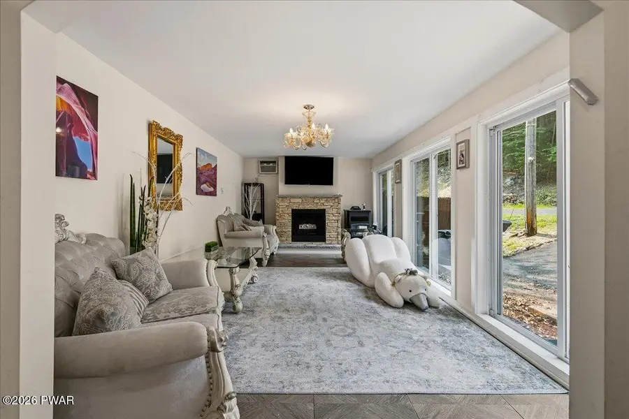 3130 Delaware Circle, Bushkill, PA 18324 - #2