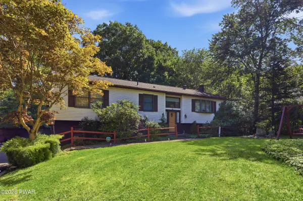3 Devonshire Lane, Mount Pocono, PA 18344