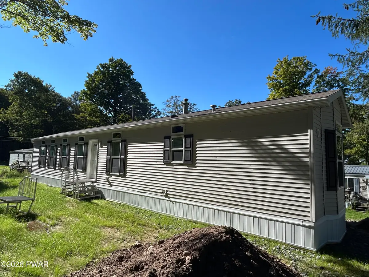 107 Middle Road, Greentown, PA 18426 - #1