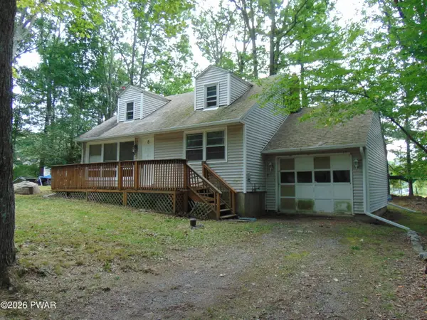 8 1st Road, Hawley, PA 18428