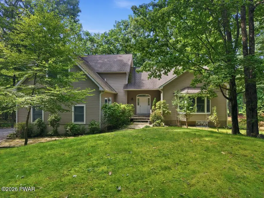 802 Green Court, Lords Valley, PA 18428 - #2